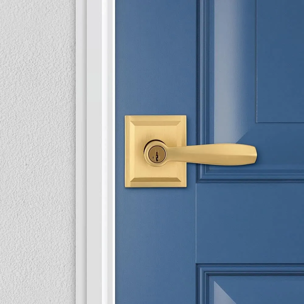 Baldwin Torrey Pines, Entry Door Handle Reversible Lever with Keyed Lock Featuring SmartKey Re-key Technology and Microban Protection, in Satin Brass