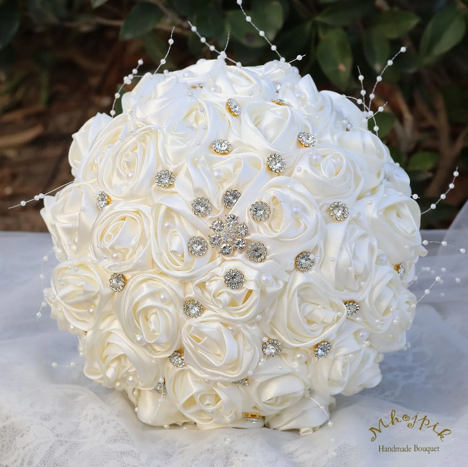 Bridal Wedding Bouquet Round Bling Brooch Bouquet Throw Toss Artificial Rose Flower Bunch for Bride Bridesmaid Wedding Quinceanera(Ivory, 6.3")