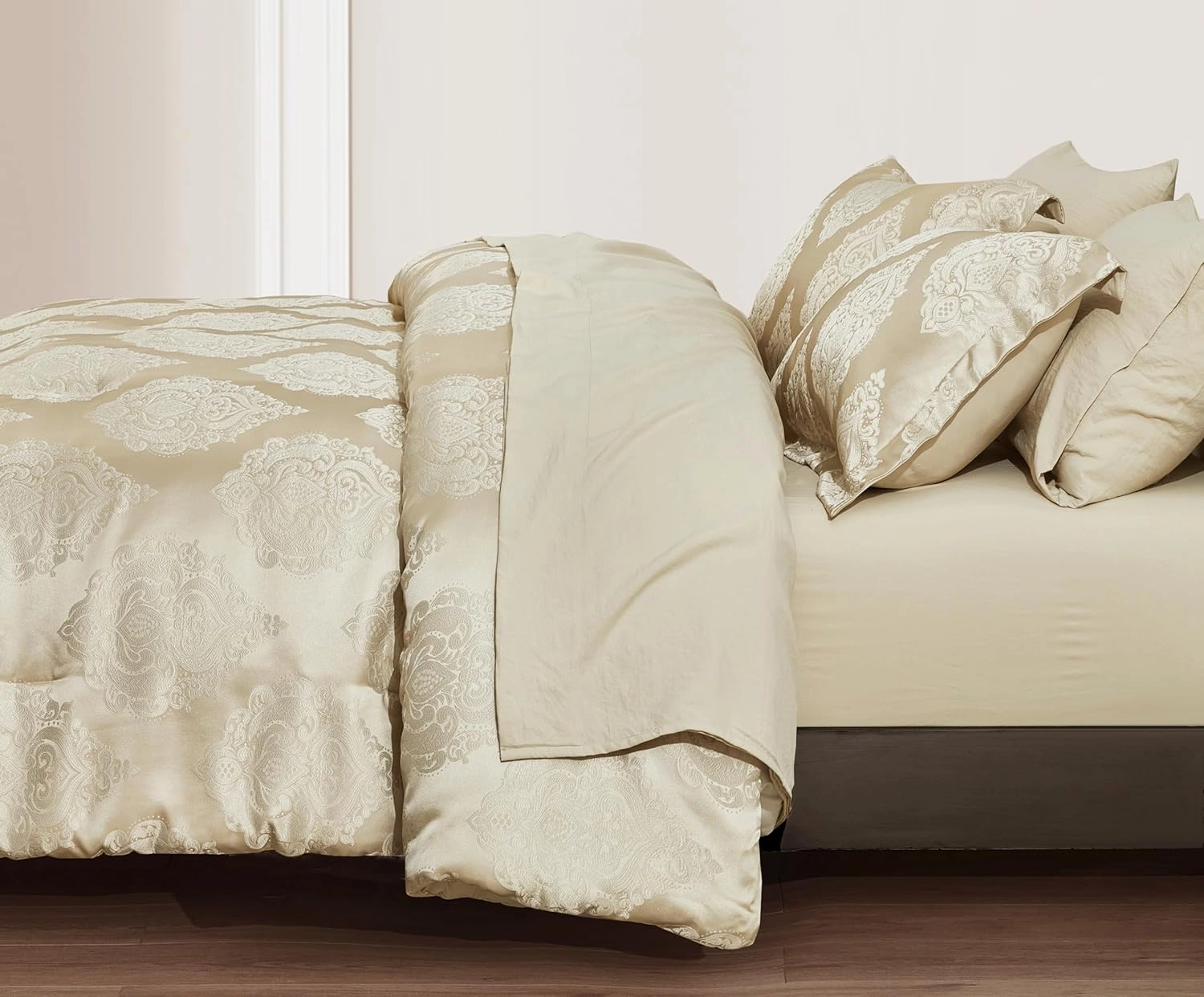 Chezmoi Collection Juliette 7-Piece Bed in a Bag Comforter Set King - Luxury Medallion Jacquard Comforter Set with Sheets for All Seasons, Gold