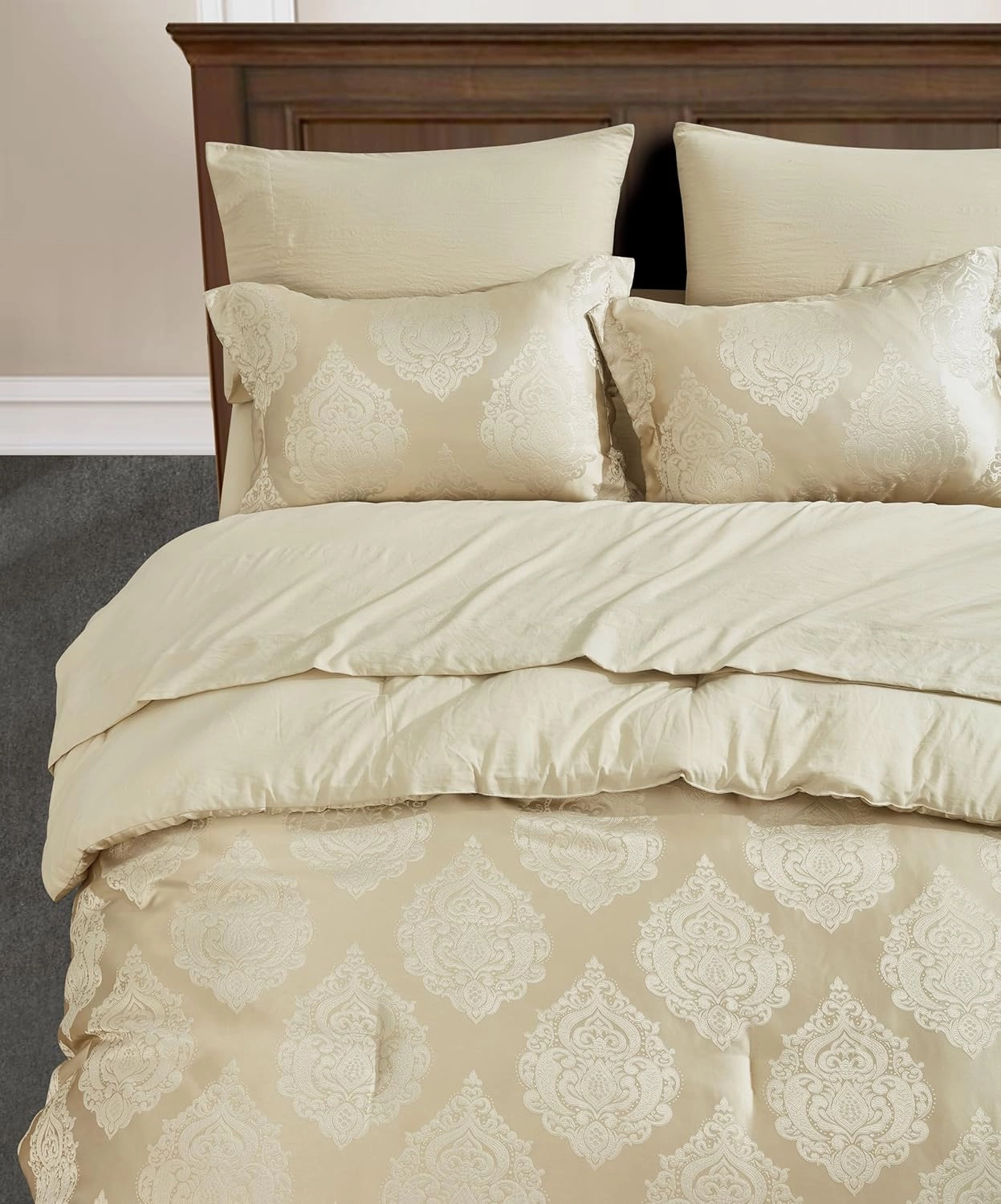 Chezmoi Collection Juliette 7-Piece Bed in a Bag Comforter Set King - Luxury Medallion Jacquard Comforter Set with Sheets for All Seasons, Gold