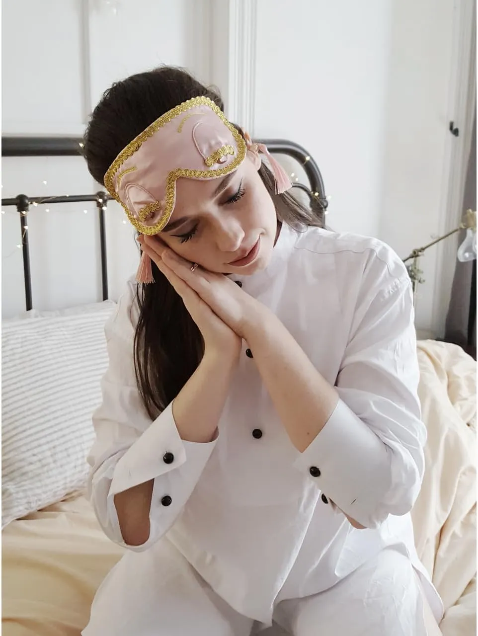 Holly's Dream Set: Audrey-Inspired Eye Mask and Earplug Collection (Dusty Rose)