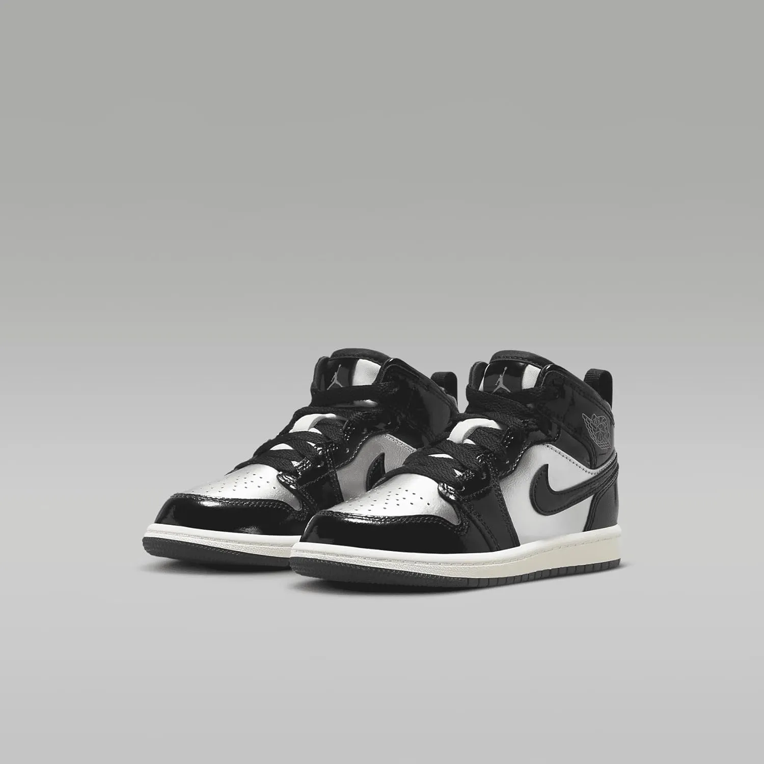 Jordan 1 Mid SE Little Kids' Shoes (FZ3937-001, Black/Metallic Silver/Sail/Metallic Gold)