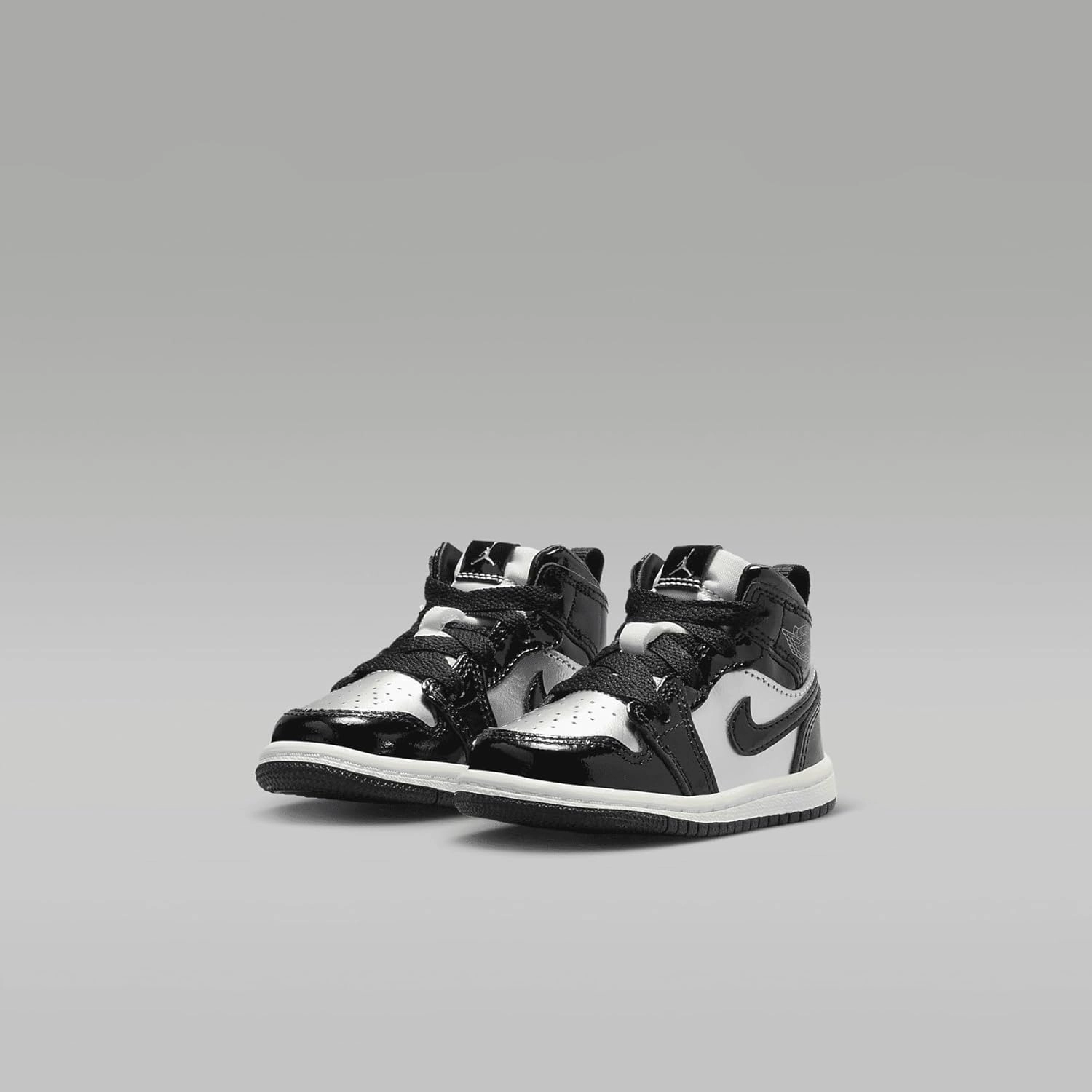 Jordan 1 Mid SE Baby/Toddler Shoes (FZ3939-001, Black/Metallic Silver/Sail/Metallic Gold)