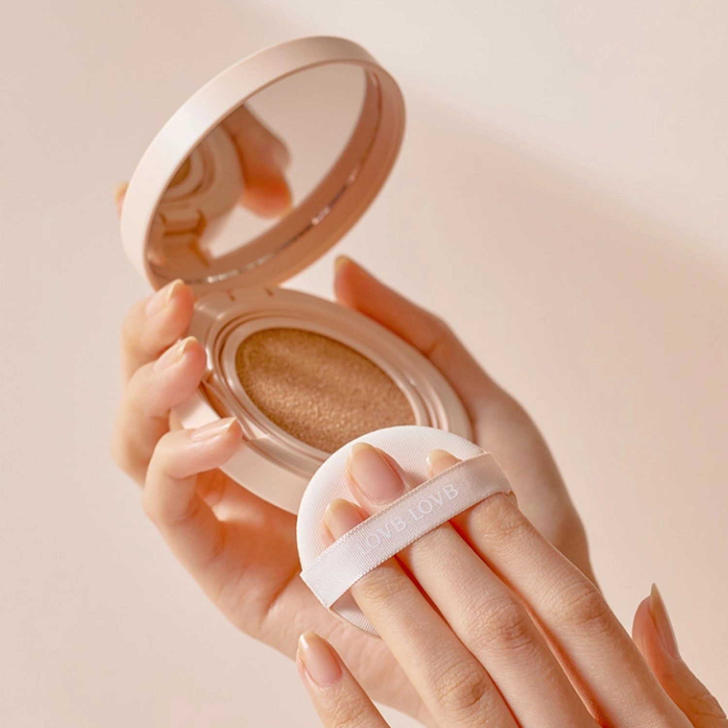 LOVB LOVB Natural Cover Glow Cushion 12g 4 colors
