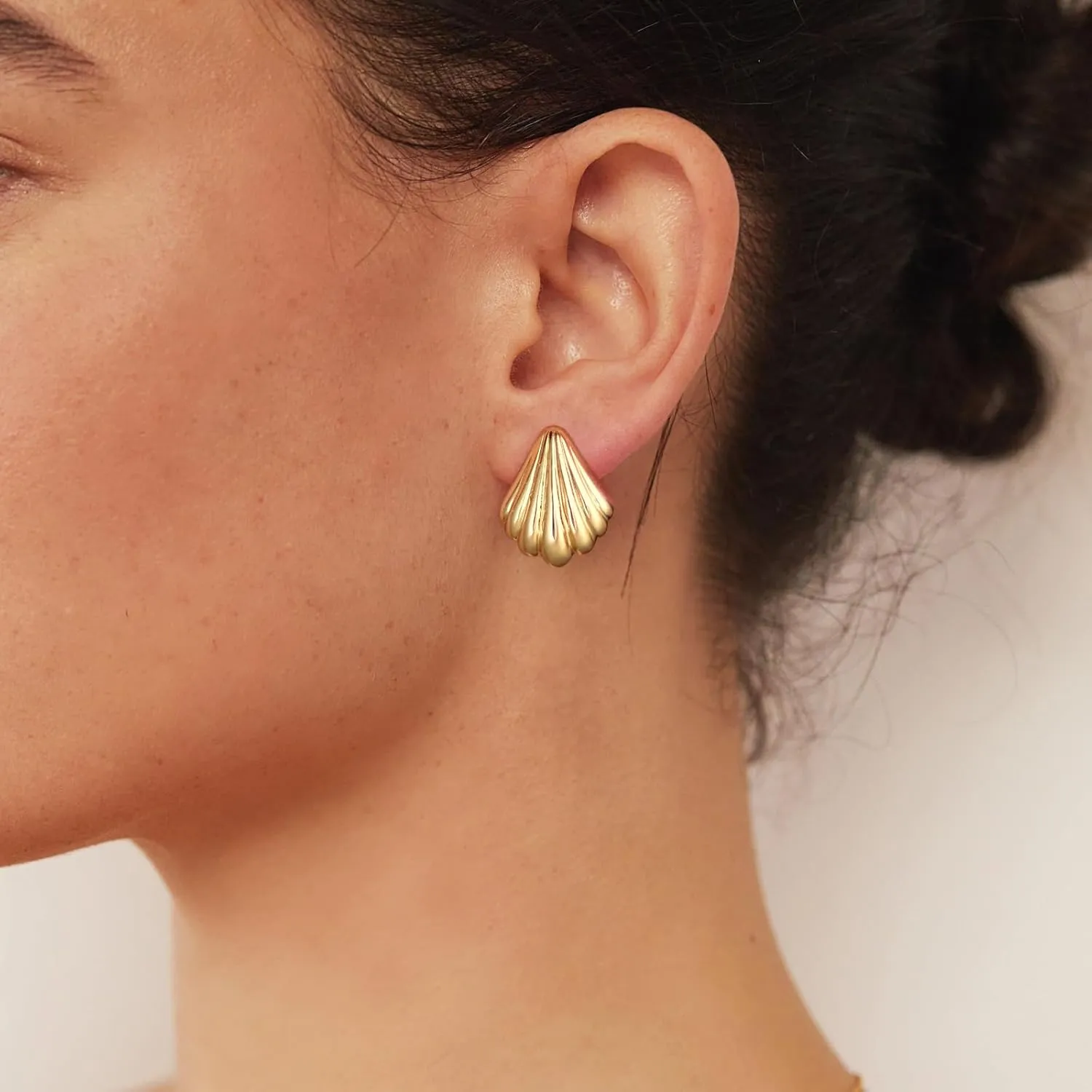 MUYAN Chunky Gold Textured Earrings for Women Trendy Minimalist Large Chunky Studs Fashion Jewelry