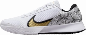 NikeCourt Vapor Pro 2 Men's Hard Court Tennis Shoes (FZ8227-100, White/Black/Metallic Gold) Size 7.5