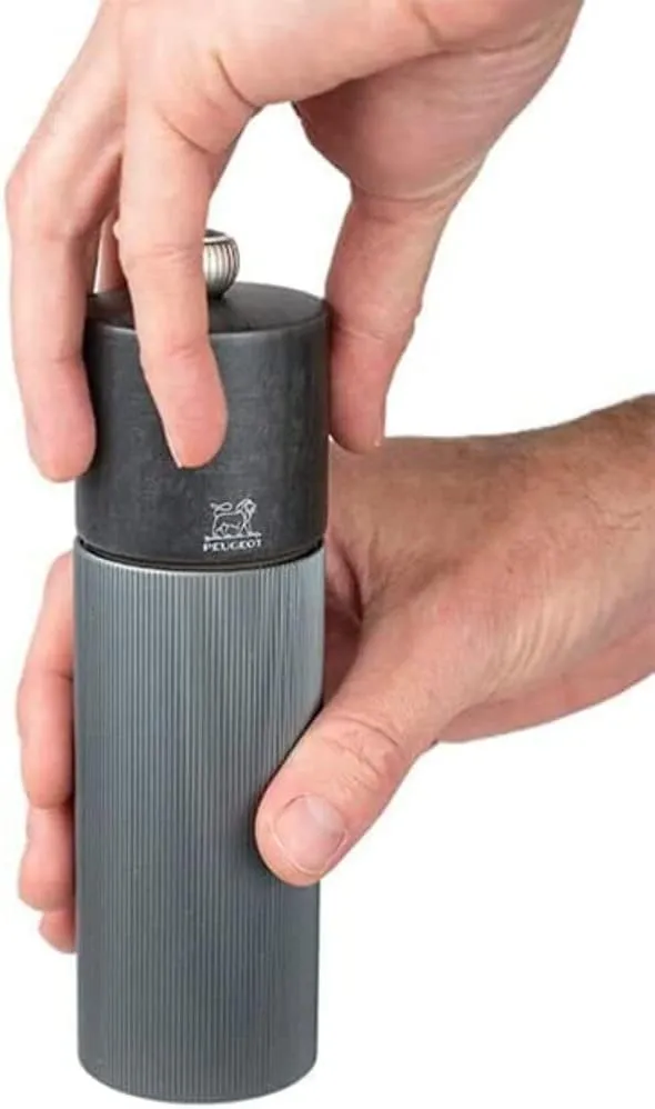Peugeot Line Carbone Pepper Mill 18 cm - 7in