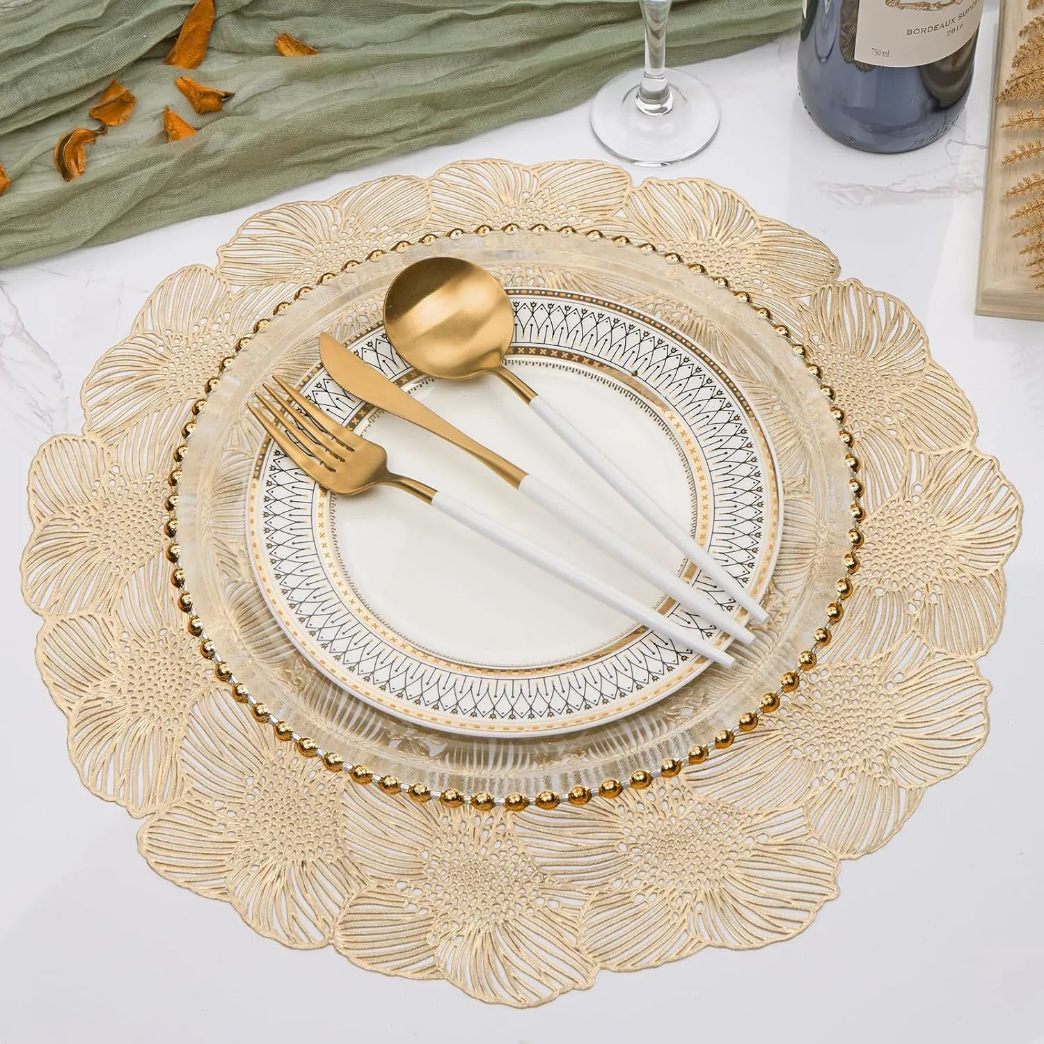 Round Gold Vinyl Placemats Set of 6, 15 Inch Flower Hollow-Out Place Mats Washable Non Slip Heat Resistant Table Mats for Dinner Table Settings Party Decoration