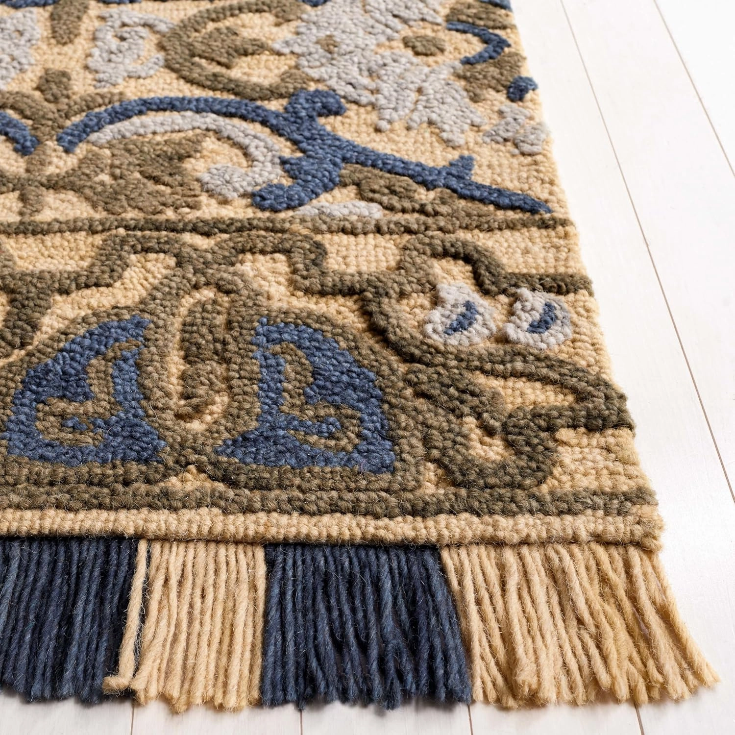 SAFAVIEH Blossom Collection Area Rug - 4' x 6', Gold & Blue, Floral Design, Handmade Wool, Ideal for The Living Room, Bedroom, Dining Room (BLM422D-4)