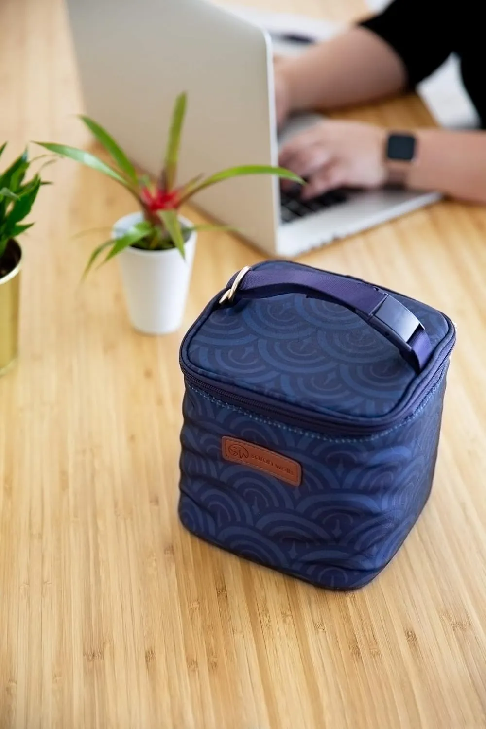 Sarah Wells Cold Gold Breastmilk Cooler with Ice Pack