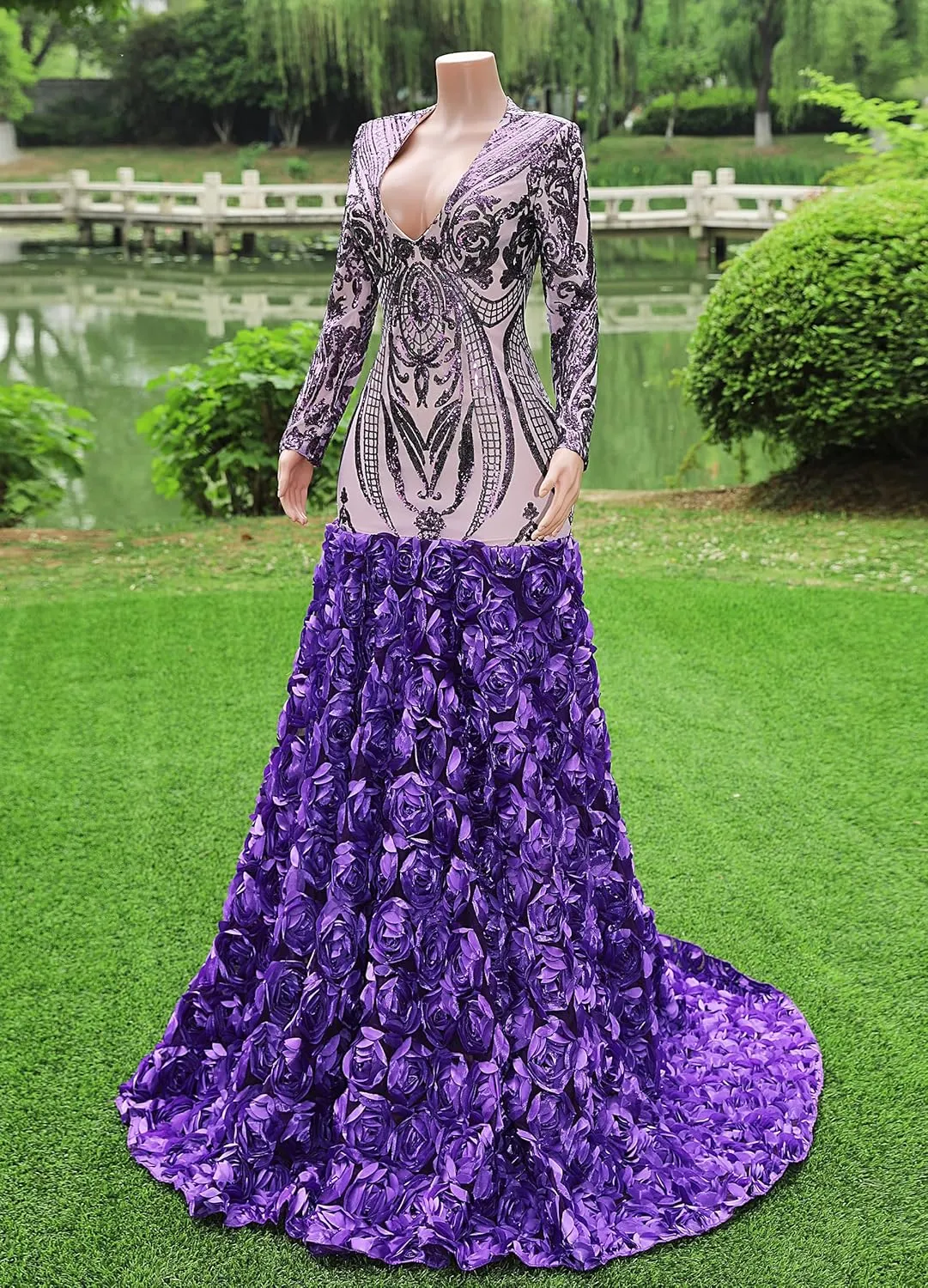 Women's Long Sleeves V-Neck Rose Sequins Mermaid Evening Dress