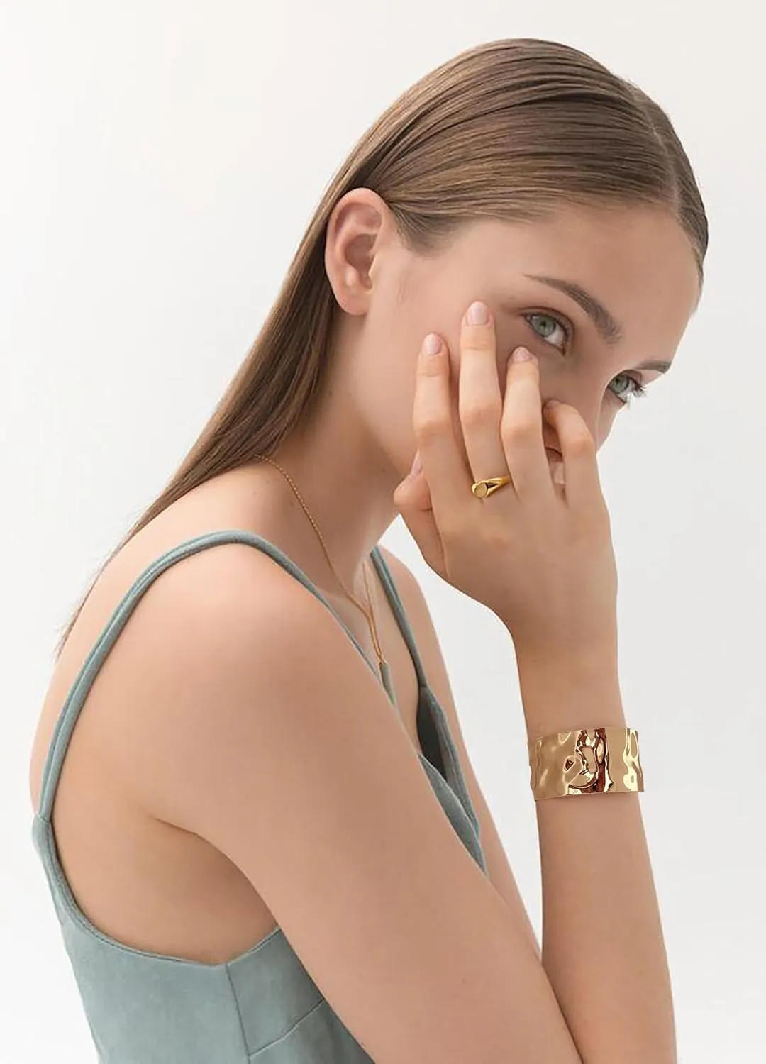 WOWORAMA Hammered Chunky Cuff Bracelets for Women Vintage Boho Wide Bangle Bracelets Irregular Statement Bracelet Thick Arm Cuff Gold Silver Bracelet